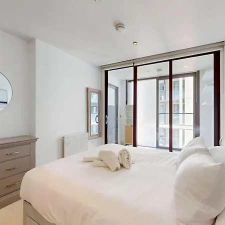 1Bed Flat With City Views - 1Min Walk To Tube Station London Exterior photo