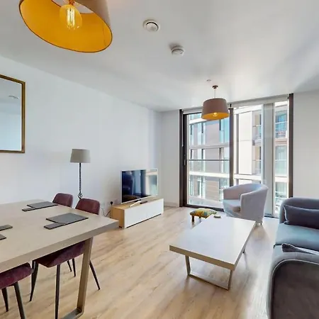1Bed Flat With City Views - 1Min Walk To Tube Station London Exterior photo